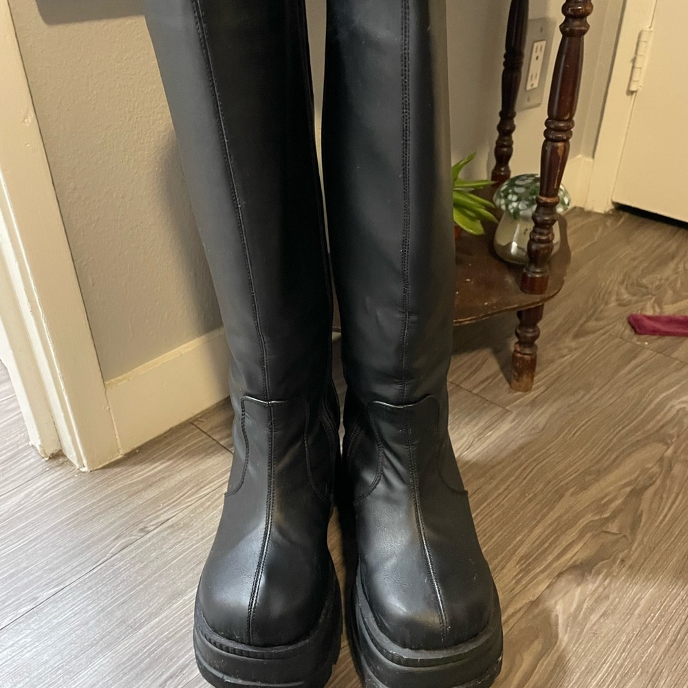 Demonia Shaker 100 Wide Calf Platform Boots